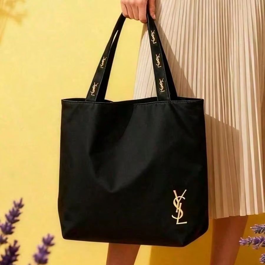 Ysl Beauty Makeup - Yves Saint Laurent YSL’s Bag Minimalist