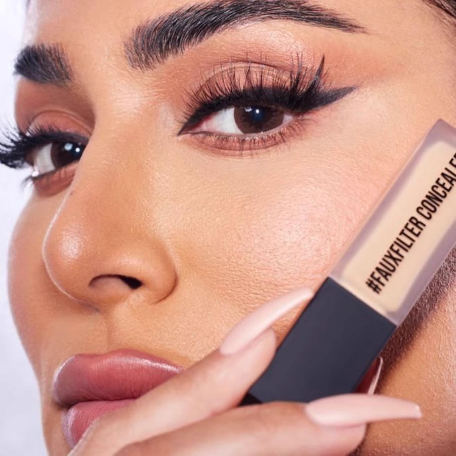 Huda Beauty Faux Filter Lumino - Beauty Huda Makeup review and price