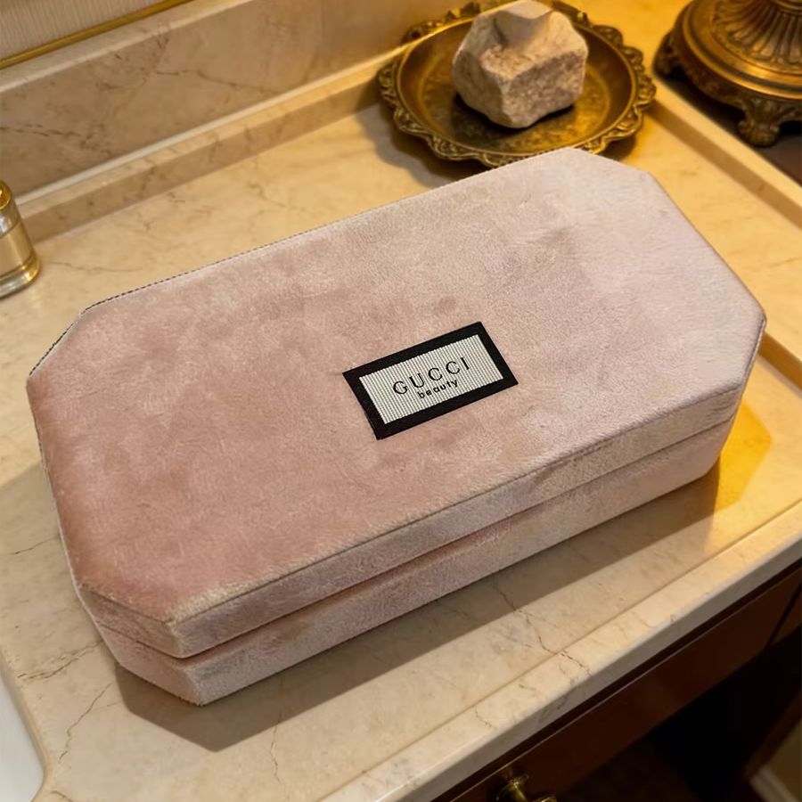 Gucci Gucci’s bag Light Pink V - Ysl Beauty Makeup review and price