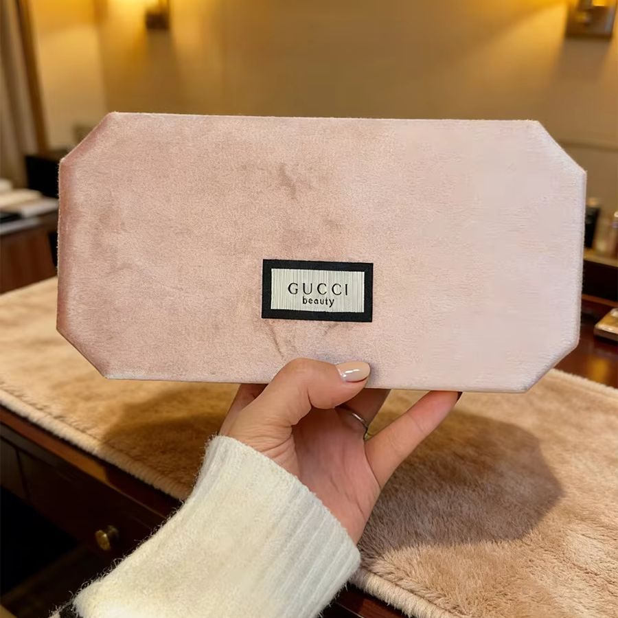 Gucci Gucci’s bag Light Pink V - Ysl Beauty Makeup review and price