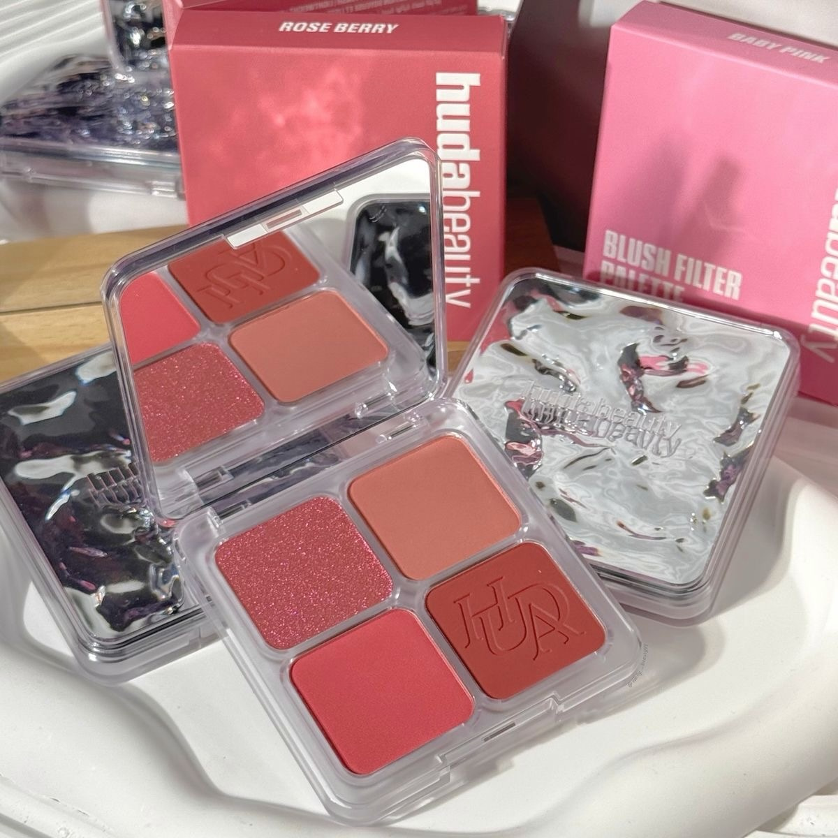 Huda Bueaty Matte Blush & Brus - Beauty Huda Makeup review and price